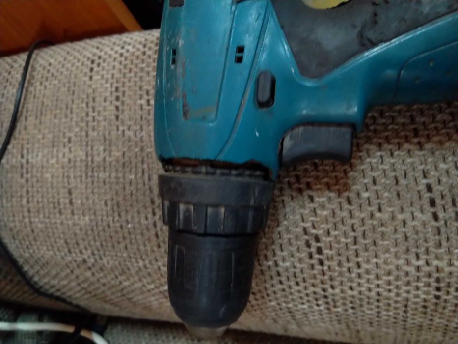 Шуруповёрт makita 18V на запчасти