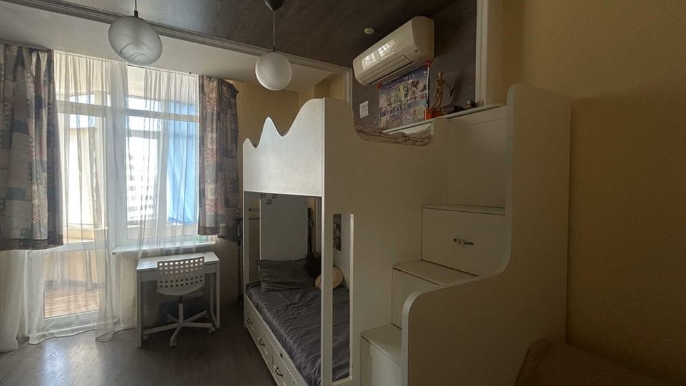 Квартира в ЖК Перекресток на 5 Фонтана. Кирпичный дом. Южная сторона.