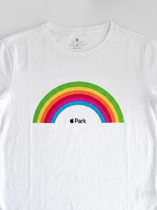 T-Shirt Oficial da Apple - Apple Park (Tamanho M) NOVA!