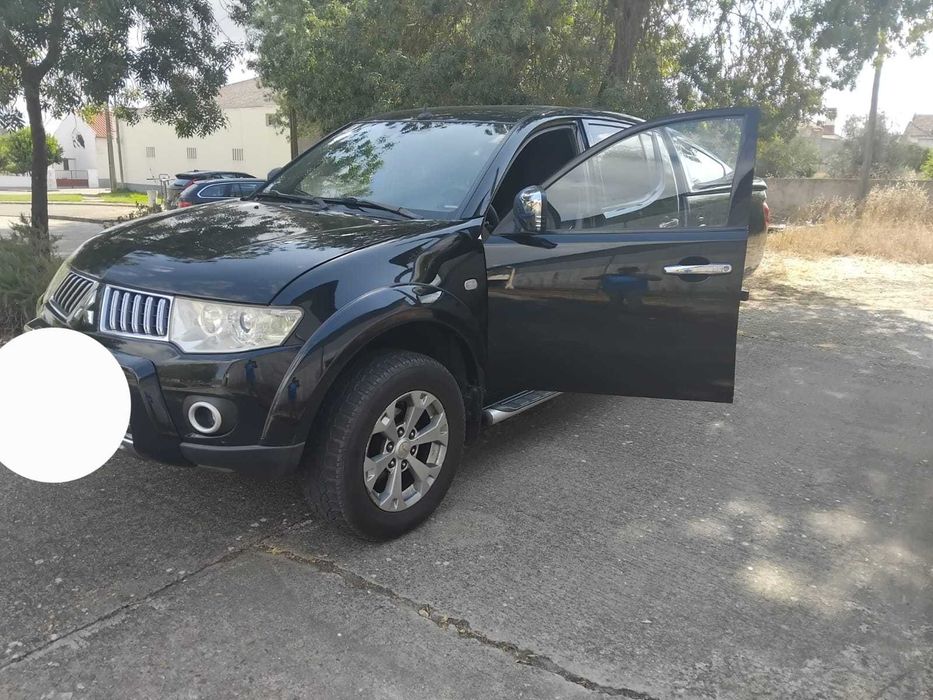 Mitsubishi stracar