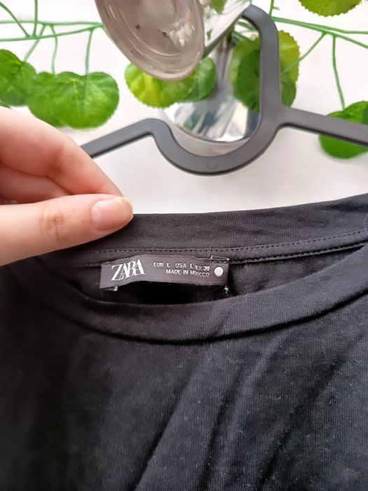 T-shirt Preta com Folho