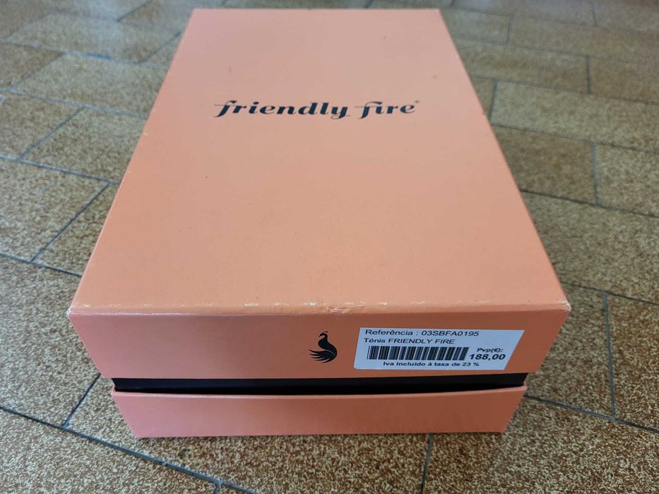 Sapatilhas de mulher Friendly Fire n.36