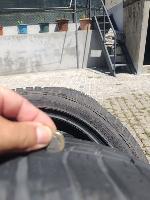 Vendo 4 pneus 275/45/20