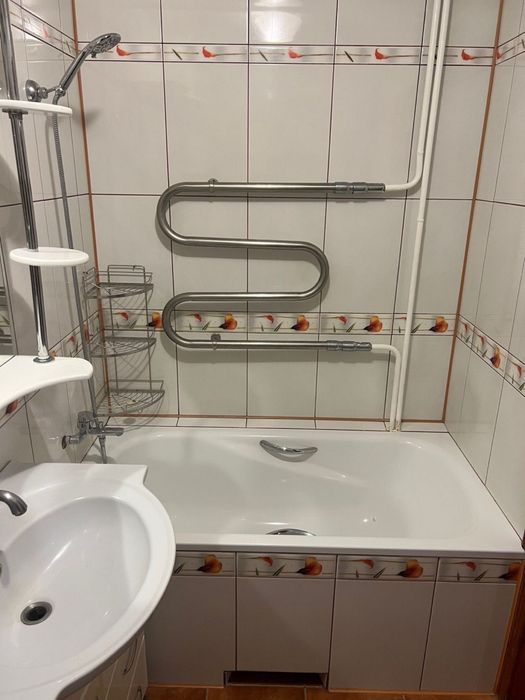 Продам 3-х кімнатну квартиру , в районі Черемушки