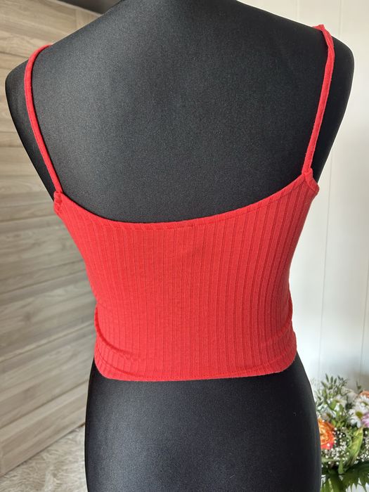 Czerwony crop top damski
