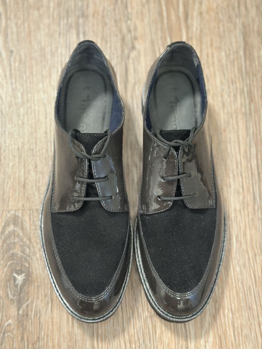 Нові туфлі Tamaris модель дербі