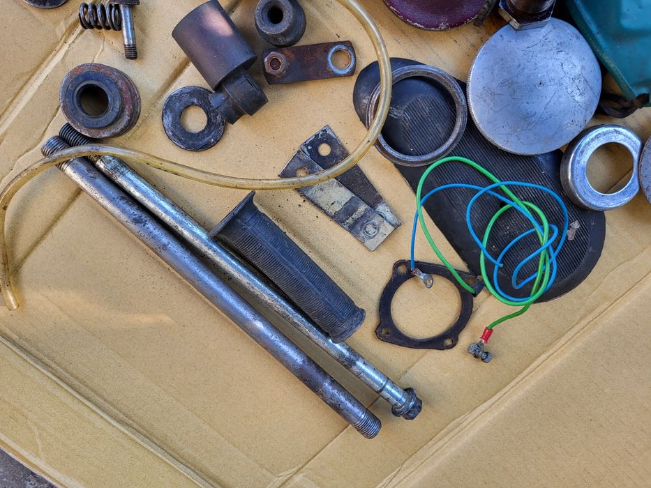 Pakiet części motocyklowych WSK 125 175 oś klakson pokrowiec Simson WF