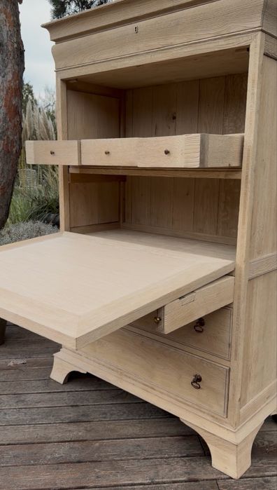 Komoda - sekretarzyk z litego dębu , stan surowy