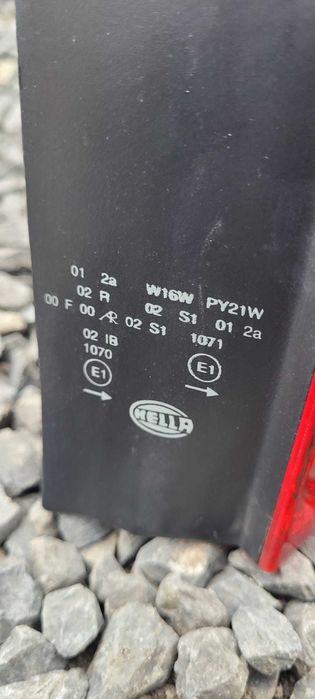 Lampy tył BMW 5 E39 SEDAN lift HELLA