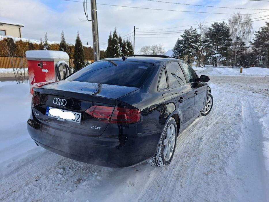 Audi A4B8 2.0 TFSI 211km  Automat
