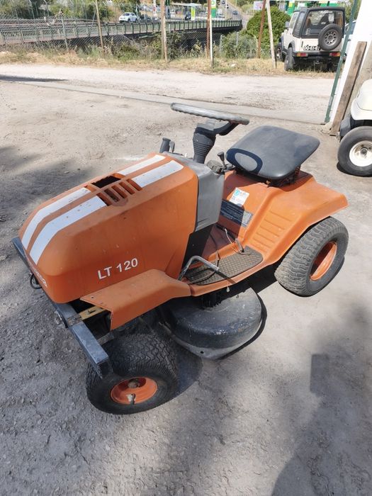 Trator corta relva Husqvarna
