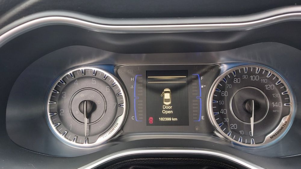 Продам автомобиль Chrysler 200 ОБМІН