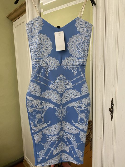Сукні ( BERSHKA, ZARA, MANGO, Pretty little thing )