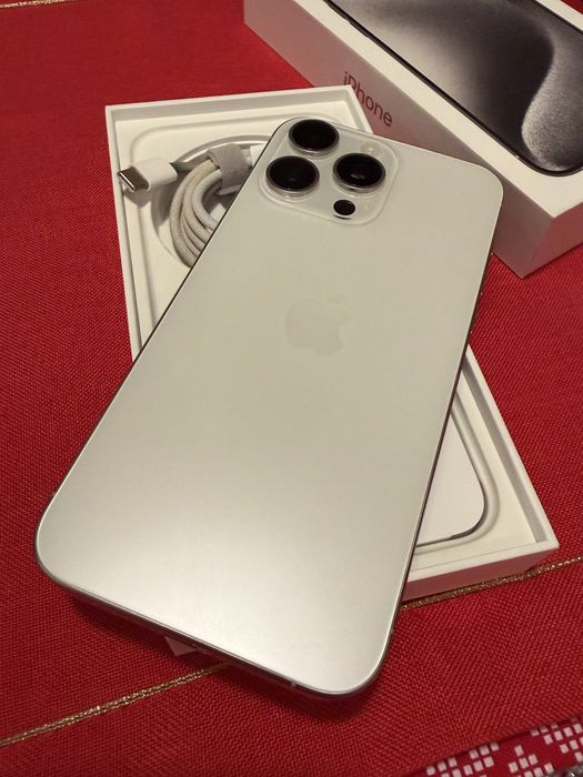 Idealny jak nowy Iphone 15 pro max 258 GB 87 % kondycja bat.