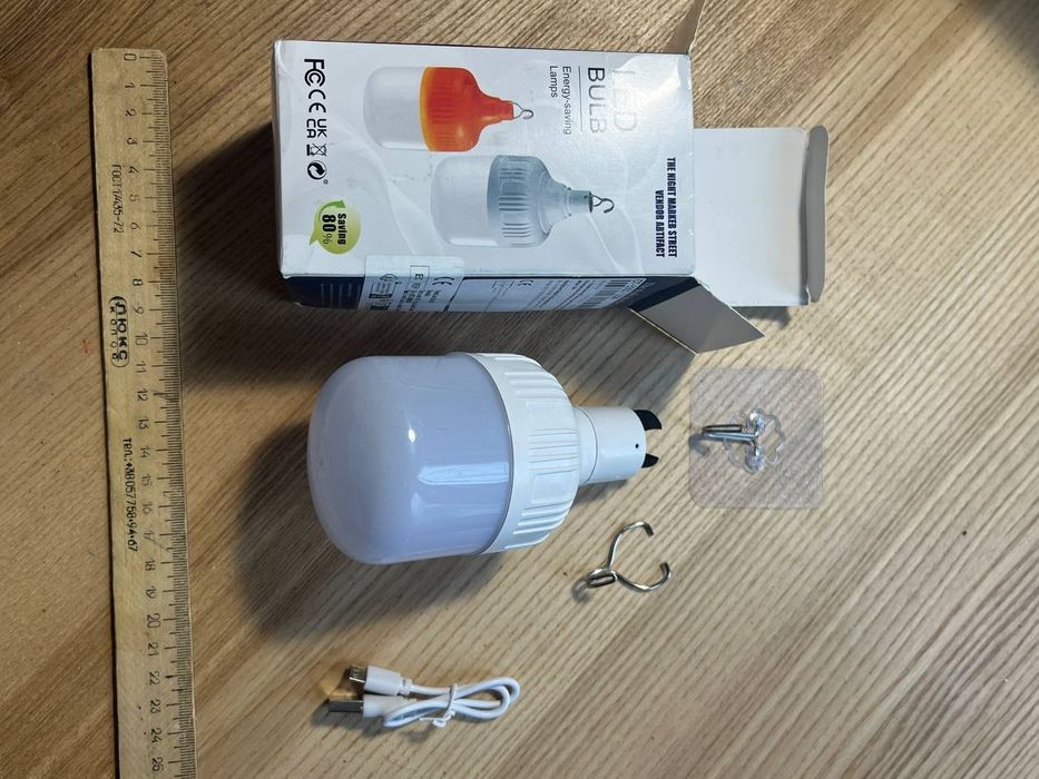 Акумуляторні лампи заряджаються від USB