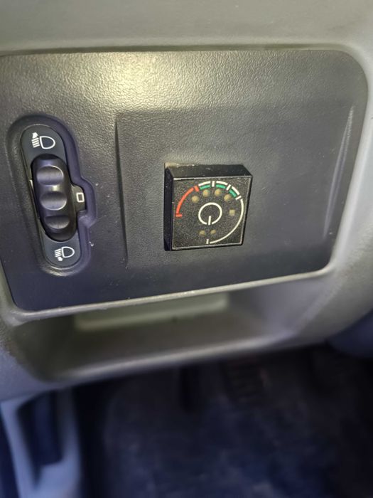 Суперекономне РеноClioSimbol ll 1.4 газ 2008