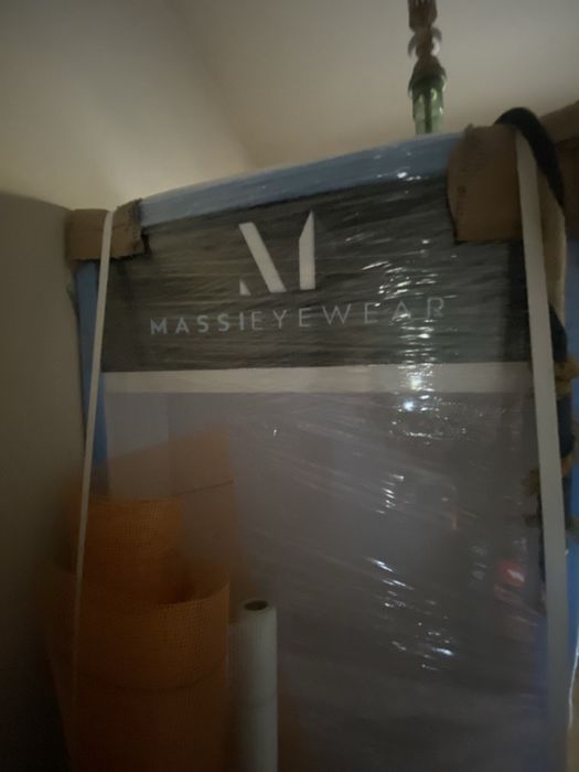 Sprzęt optyczny: Stół elektryczny MDT + Meble Massieyewear (Zestaw)