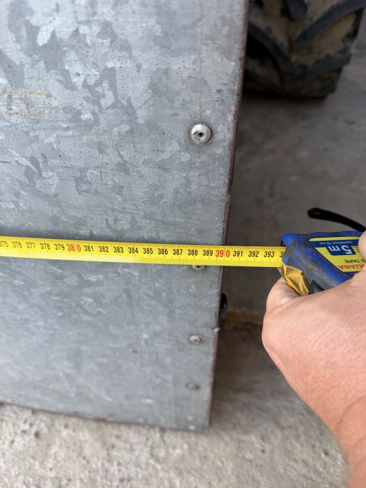 Drzwi przesuwnne garazowe.