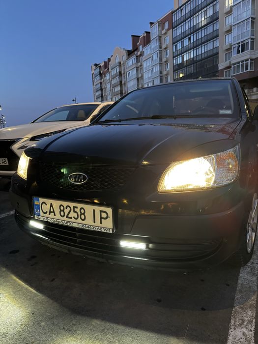 Продам машину kia rio 2009