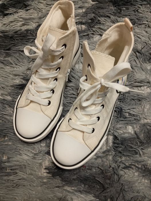 Кеди нові,жіночі,підліткові,дівчинка. 38 Кеди женские