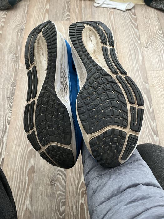 Кросівки nike спортивні