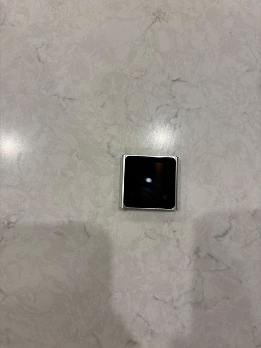 Apple iPod Nano 6ª Geração – 8 GB – Touch – Como novo + Cabo e Adaptad