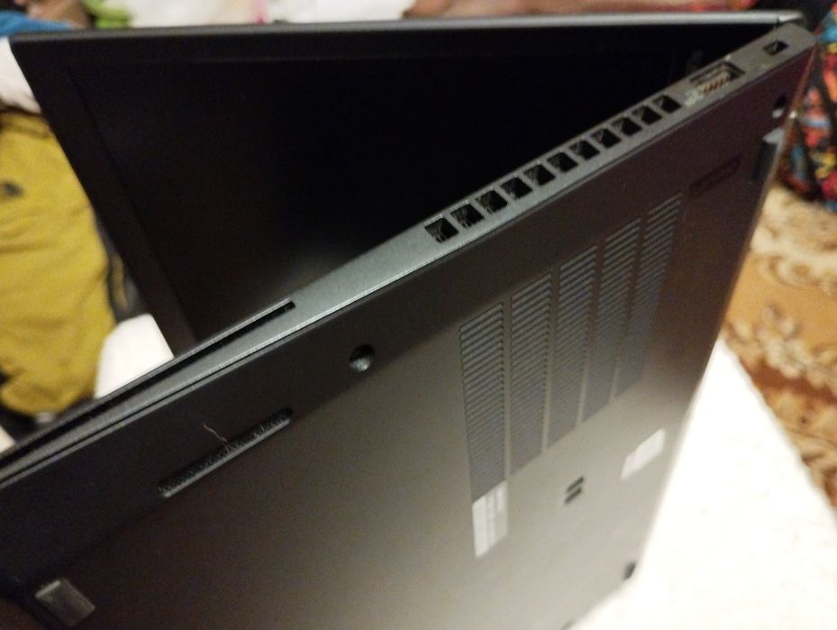 Ноутбук Lenovo T490s i7-8665U/16Gb DDR4/SSD 256Gb/подсветка