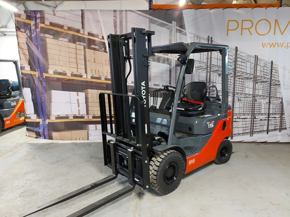 Toyota 8FGF15  Wózek widłowy TOYOTA 8FGF15 3000mm.