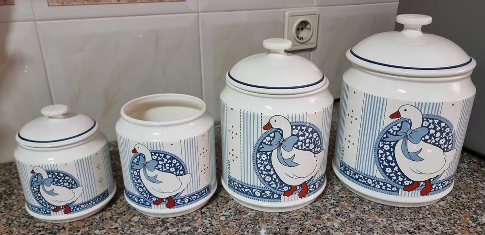 Diversos utilitários e decorativos para cozinha