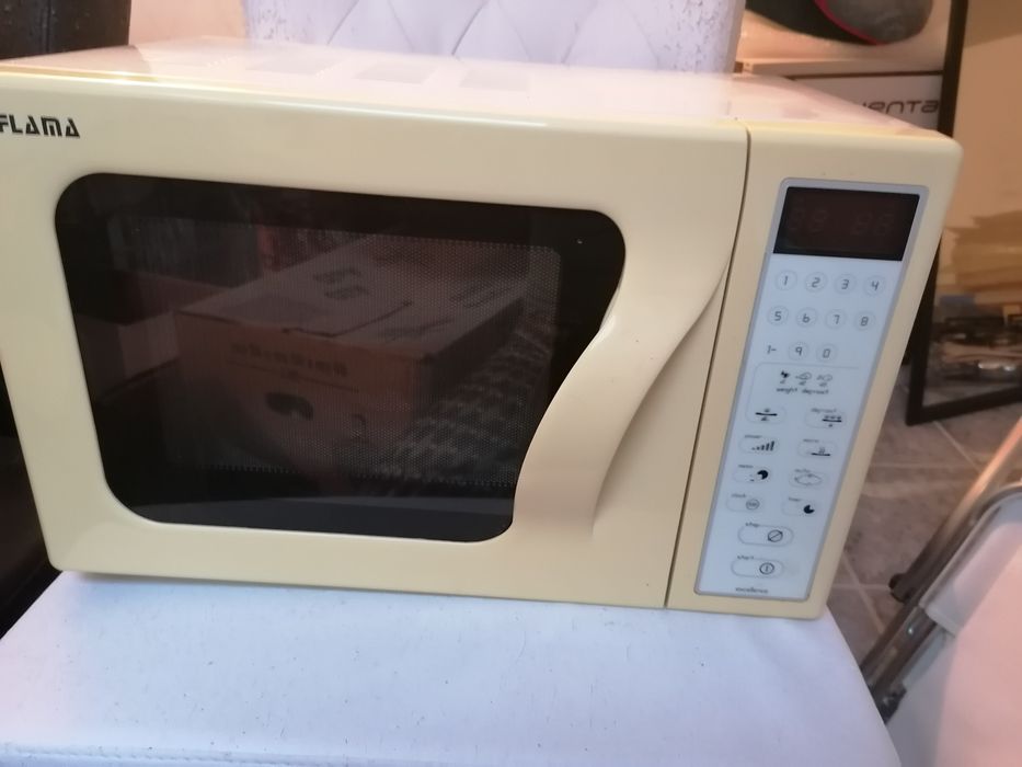 Flama Microwave Oven: 30 cm H x 45 cm W x 30 cm D