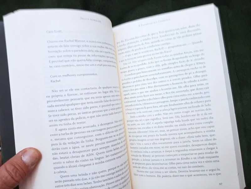 A Rapariga do Comboio	Paula Hawkins - Como novo*