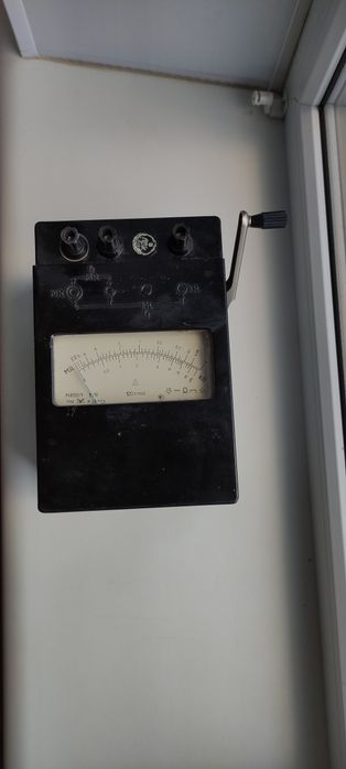 Мегаоомметр М4100/1