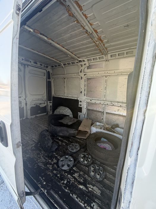 PEUGEOT BOXER 2.8 дизель