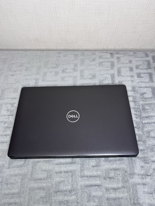 Ноутбук Dell 5500 I7-8565U 16Gb, SSD 256Gb, Radeon Pro WX2100, Full HD