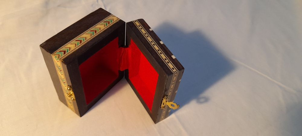 Pequeno guarda jóias