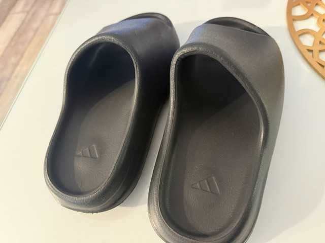 klapki Adidas Yeezy Slide   39