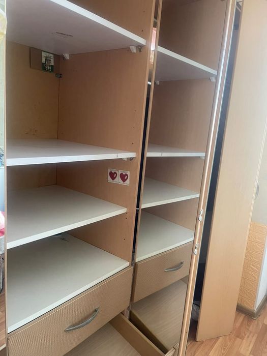 Шкаф двери зеркало