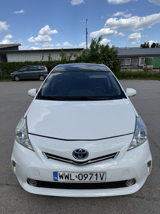 Toyota prius plus