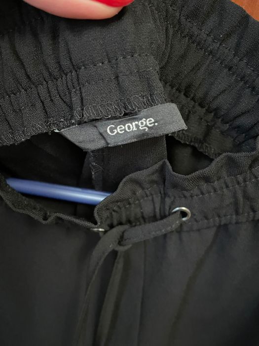 Продам чёрные брюки George