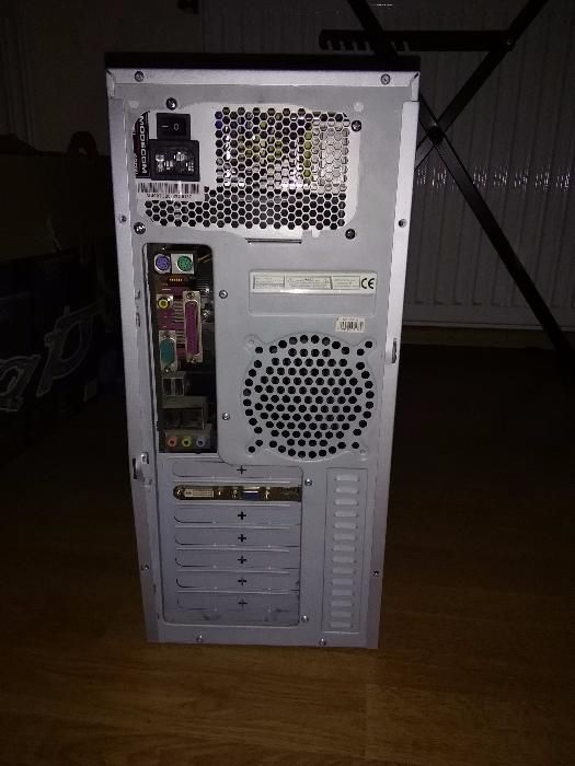 Komputer + monitor Asus 19"