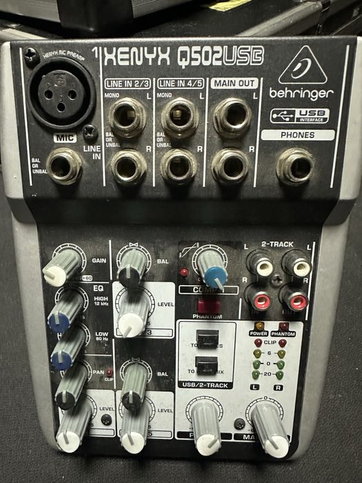 Пульт звукова карта behringer
