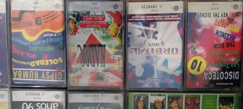 Cassetes de Música Coletâneas Internacionais 06/2026.