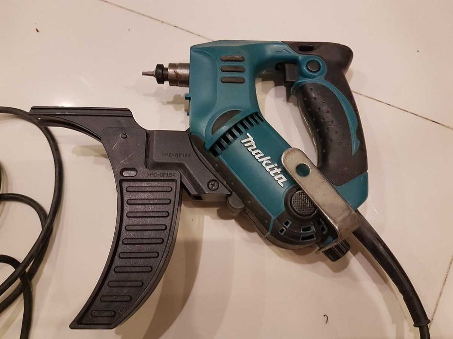 Makita 6842 elektryczna wkrętarka do płyt gipsowo-kartonowych