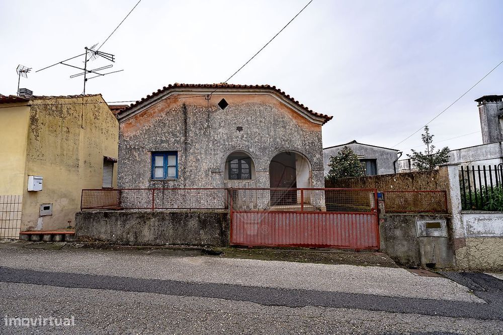 Moradia T2 para venda — Arcos E Mogofores, Aveiro