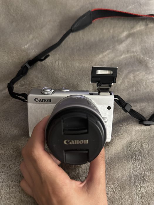 Canon m200 branca