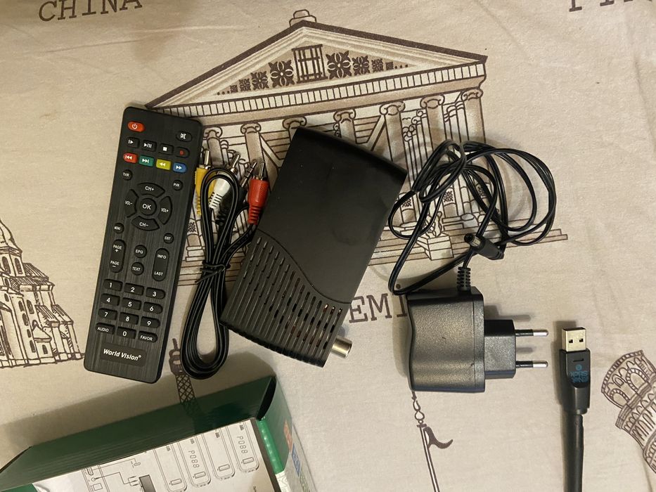 Цифровой Т2 ресивер World Vision Т625D3 + интернет адаптер wi-fi
