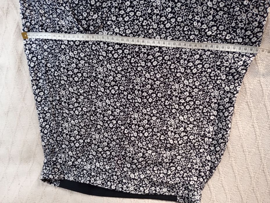 H&M 36r. Długa czarna spódnica maxi w białe kwiatki