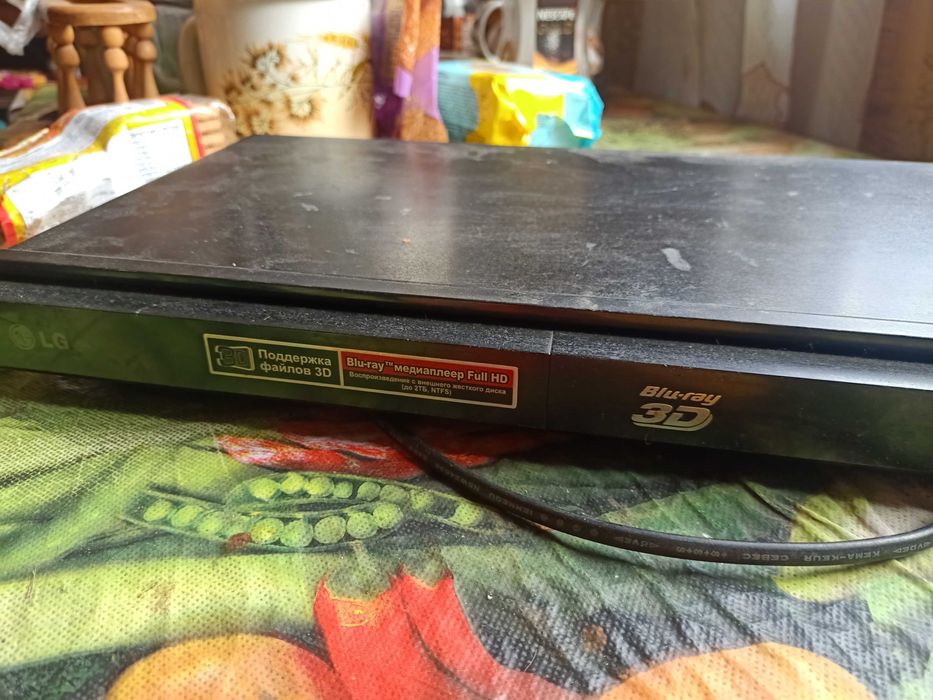 ＬＧ　DVD Blu-rayプレイヤー Amazon | LG Electronics BP350 Blu-Ray Player with Wi-Fi