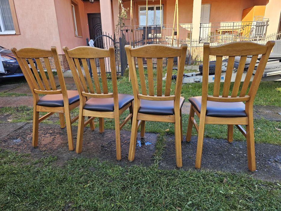 Крісло дерев'яне шкіряне