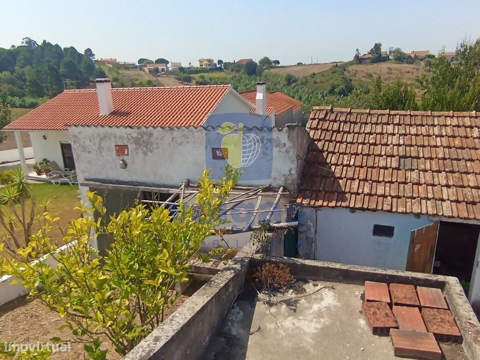Casa Típica Portuguesa com Terreno de 6346m2